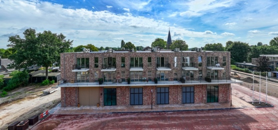 Thumbnail van Supermarkt en appartementen